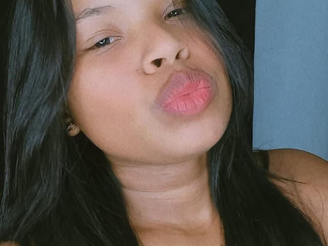 WebCAM of Shantall_1